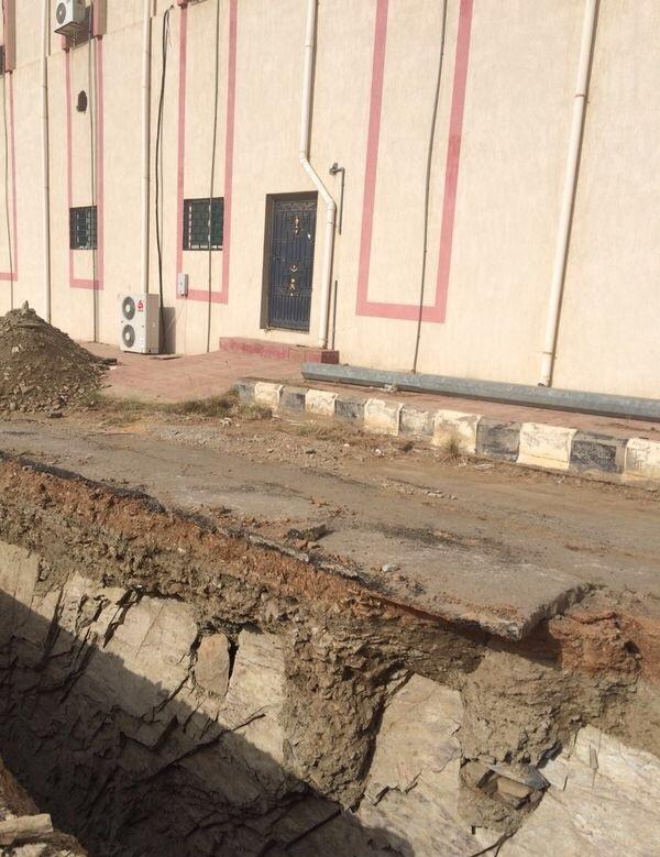 قبور في شوارع الباحة