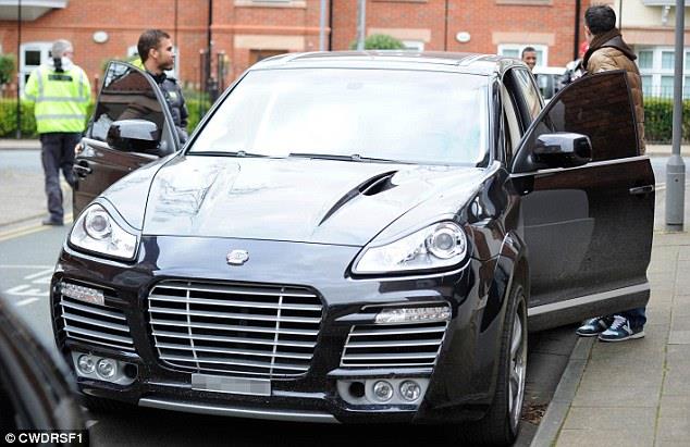 سيارات فان بيرسي الفارهه