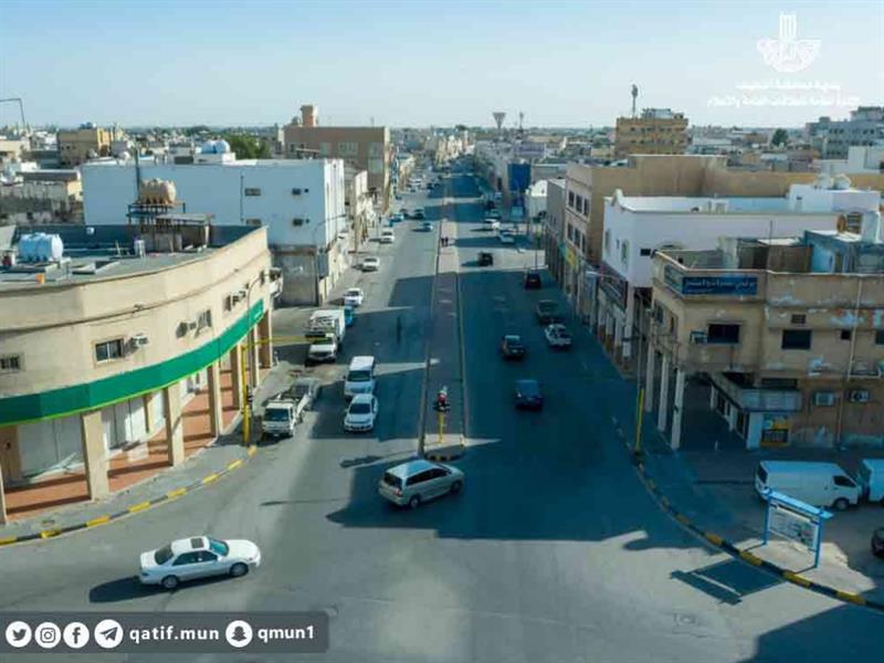  بدء إزالة العقارات لتطوير طريق الملك عبد العزيز بالقطيف