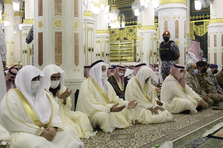 المصلون يؤدون صلاة عيد الأضحى المبارك في مختلف مناطق المملكة