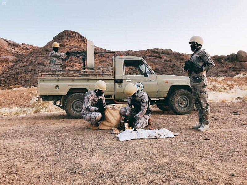 شاهد.. احباط تهريب أطنان من الحشيش والقات والأمفيتامين في عدد من المناطق  