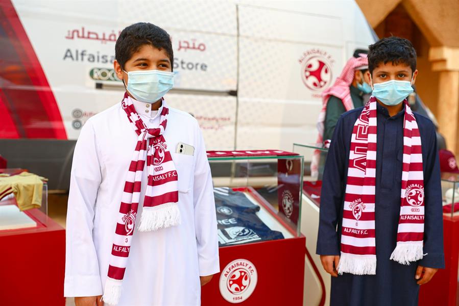 متجر الفيصلي المتنقل يُشارك في مهرجان شتاء الغاط 2021 (صور)