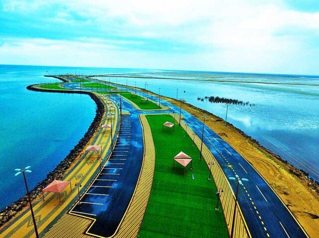 أقارب معلم توفي داخل مركبته أمام البحر في القنفذة يروون لـ"أخبار 24" تفاصيل وفاته