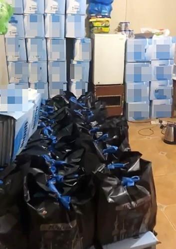 الإطاحة بعسكري يعمل بـ