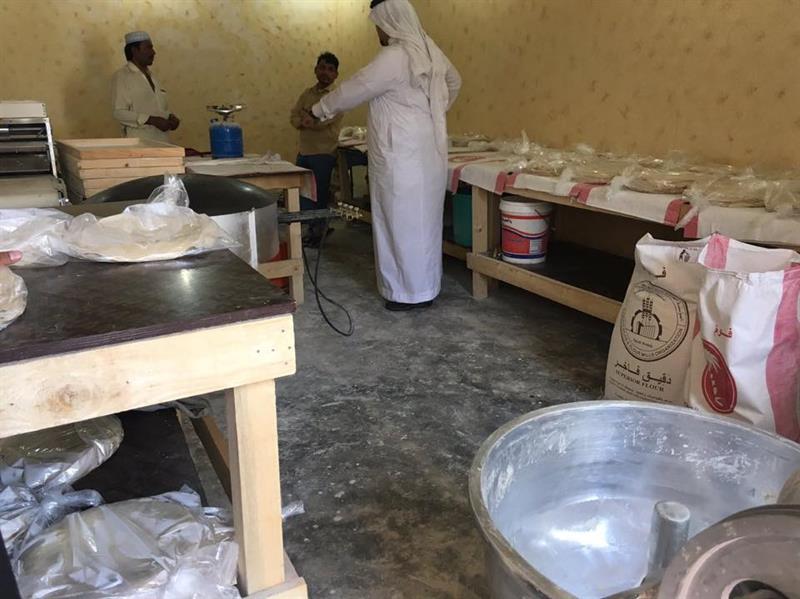 أمانة المدينة المنورة تضبط منزلاً شعبياً يقوم بتحضير وإعداد المخبوزات