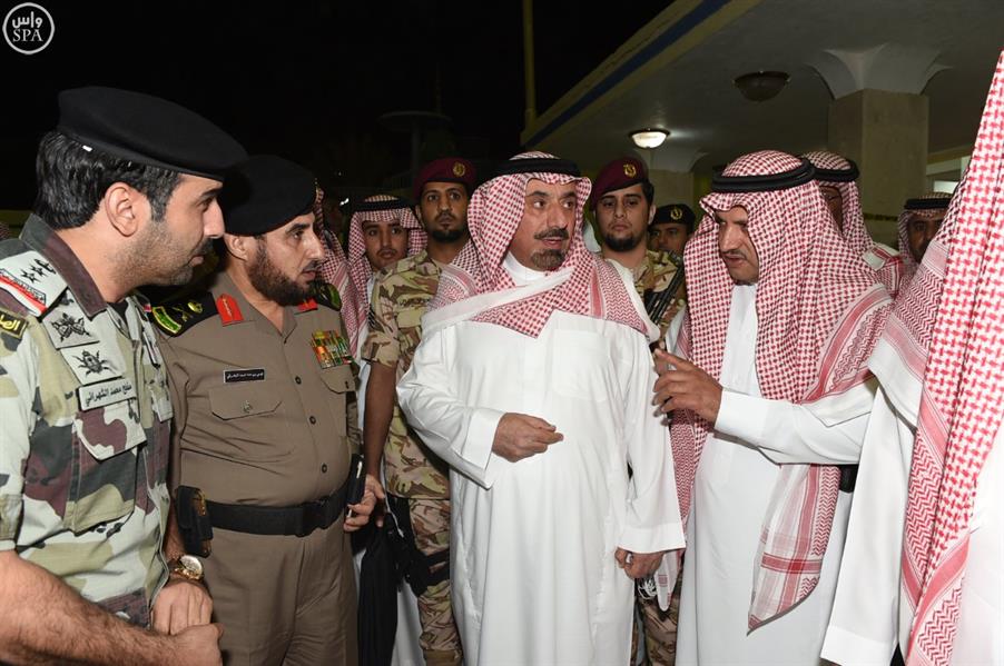 أمير نجران يتفقد مسجد المشهد ويزور المصابين بالمستشفى أمير نجران يتفقد مسجد المشهد ويزور المصابين بالمستشفى