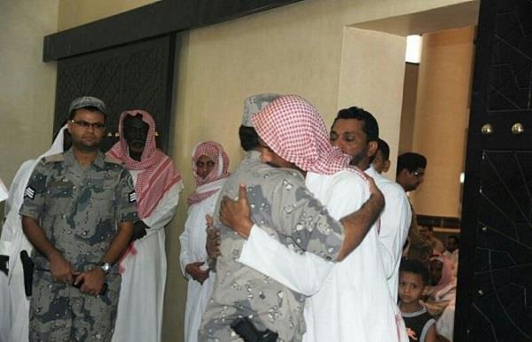 بالصور.. جموع غفيرة تشيع جثمان مساعد قائد اللواء الثامن بجازان