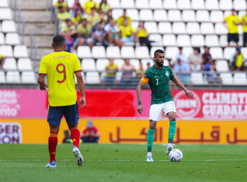 المنتخب الكولومبي يتقدم بهدف في شوط أول أمام الأخضر 