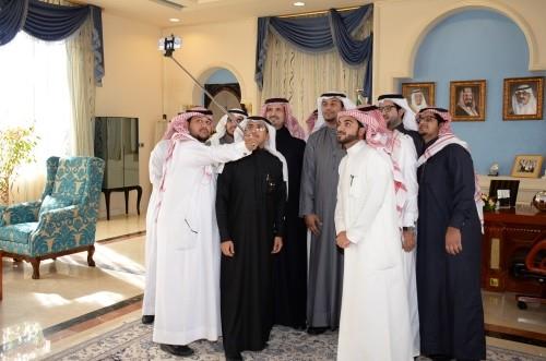 صورة «سيلفي» لأمير الجوف مع مجلس الشباب