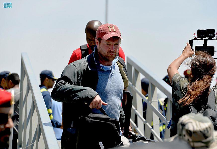 إجلاء 45 مواطنًا و88 من رعايا الدول من السودان إلى جدة إجلاء 45 مواطنًا و88 من رعايا الدول من السودان إلى جدة