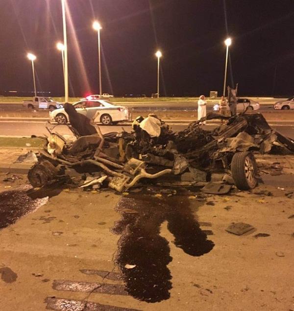 وفاة وإصابة 7 في حادث مروع بين 3 سيارات بحفر الباطن وفاة وإصابة 7 في حادث مروع بين 3 سيارات بحفر الباطن