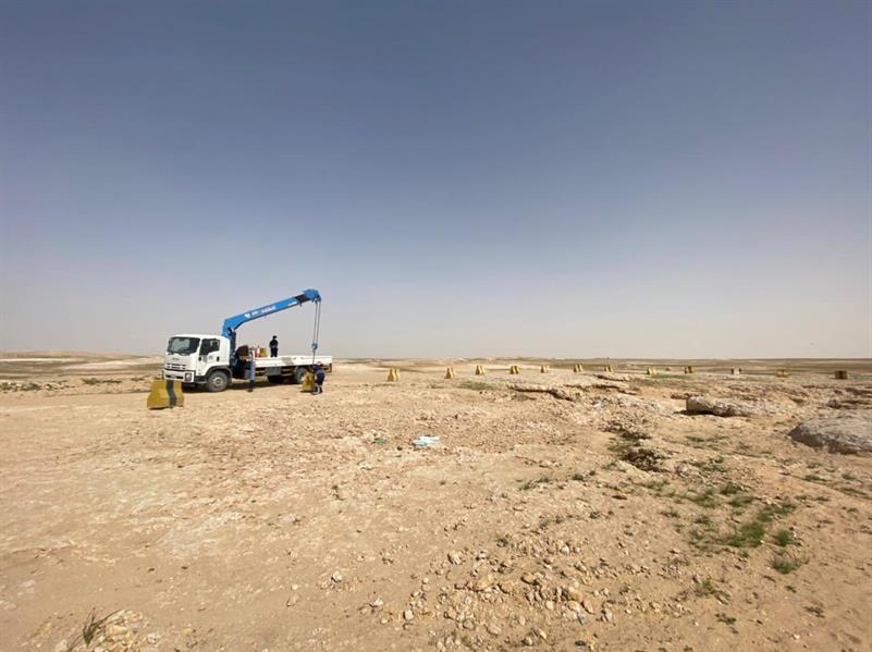 صور.. وضع حواجز خرسانية على مجموعة من صور.. وضع حواجز خرسانية على مجموعة من