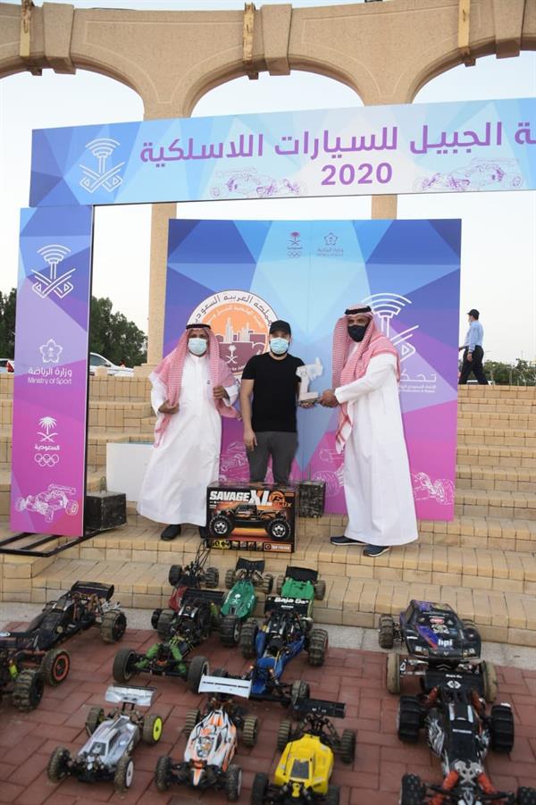 لقطات من فعاليات بطولة الجبيل للسيارات اللاسلكية.. وتتويج الفائزين