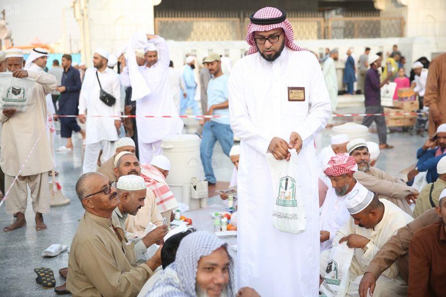 وكالة شؤون المسجد النبوي تطلق حملة (تواصل)