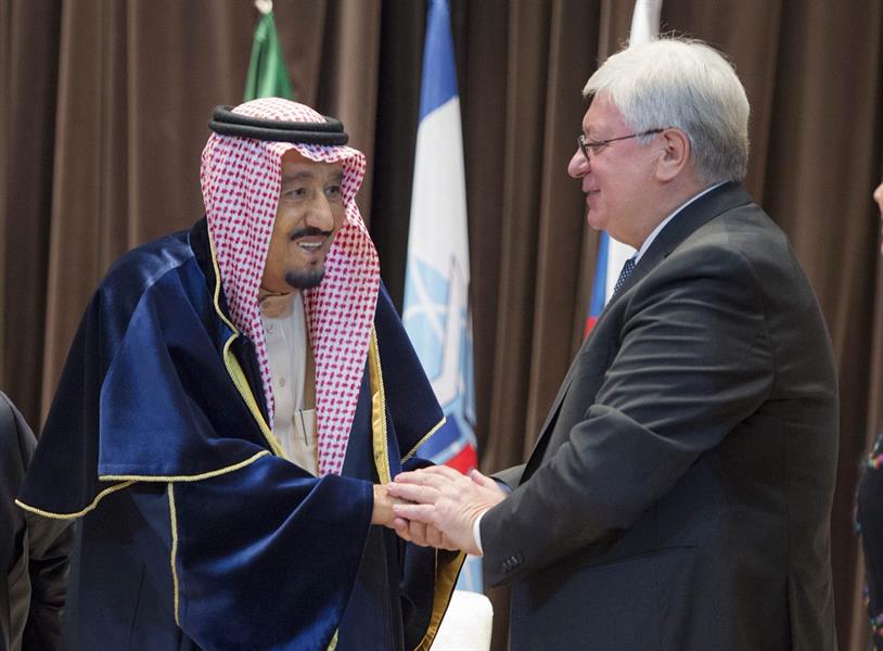 بالفيديو.. جامعة موسكو تمنح خادم الحرمين الدكتوراه الفخرية