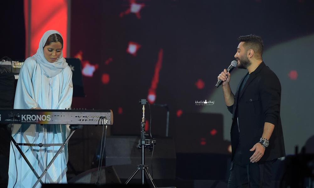 شاهد.. فتاة سعودية تعزف 