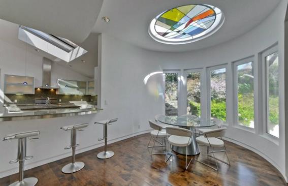  المنزل القديم للشريك المؤسس لشركة آبل