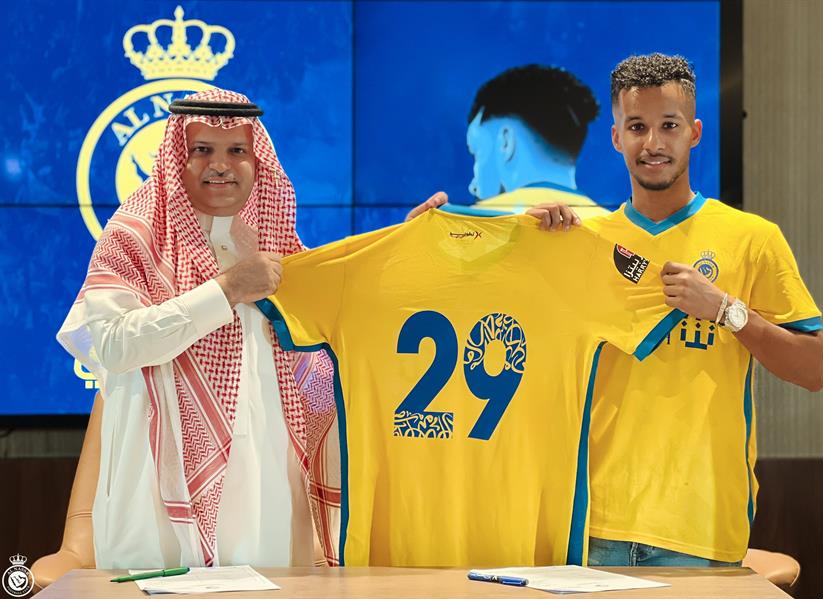 النصر يوقع مع عبدالرحمن غريب النصر يوقع مع عبدالرحمن غريب