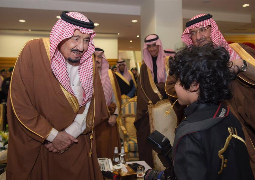 خادم الحرمين يرعى سباق الخيل على كأس الملك عبدالعزيز