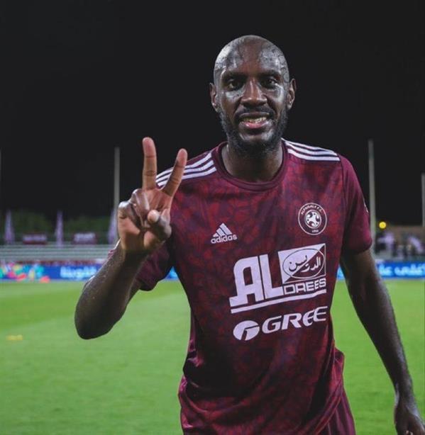 جوليو تفاريس جوليو تفاريس