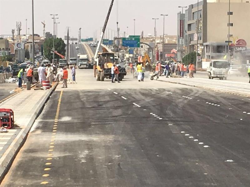  افتتاح جسري تقاطع طريق الملك عبدالعزيز مع طريقي أنس بن مالك والإمام سعود