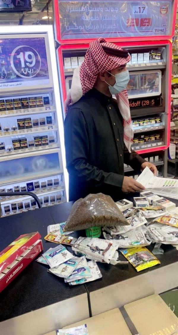 الإطاحة بعمالة تتاجر ببطاقات لتمرير المكالمات الهاتفية بطرق غير نظامية