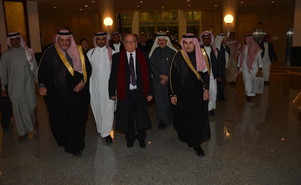 وزير الثقافة والإعلام يقيم حفل عشاء تكريماً لوزير الثقافة المصري