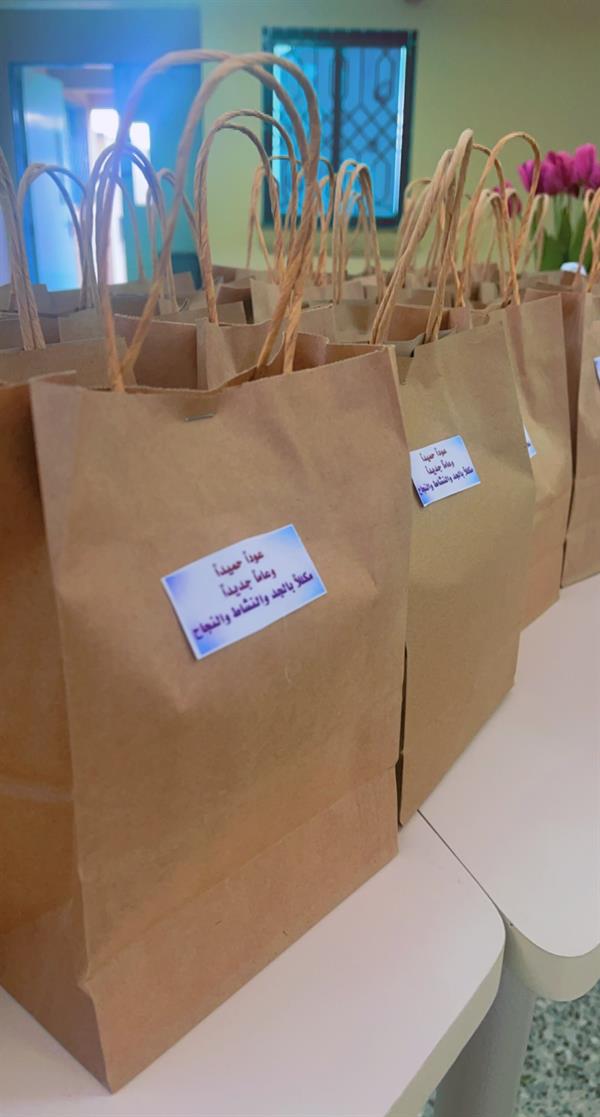 المدارس تستقبل طلاب الابتدائية ورياض الأطفال المدارس تستقبل طلاب الابتدائية ورياض الأطفال