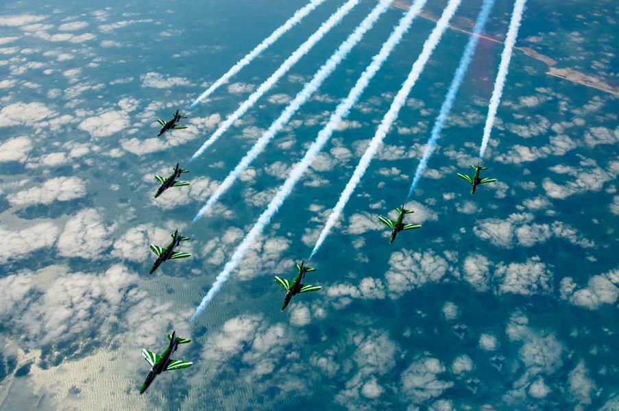 الصقور السعودية يشارك في احتفالات القوات المسلحة بفرنسا