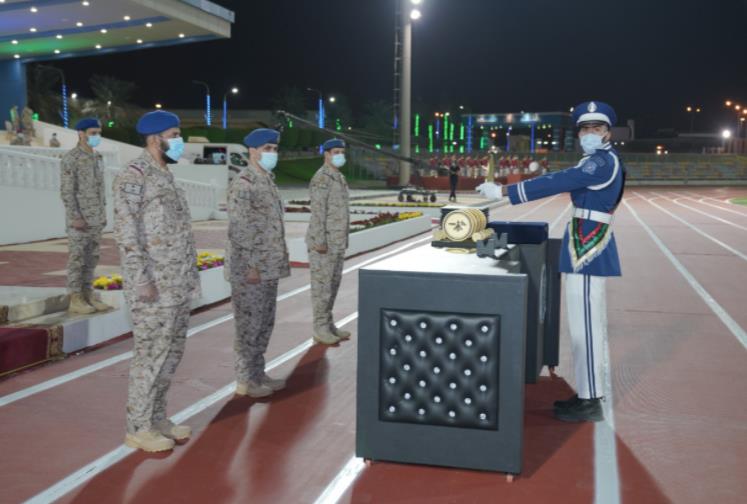 قائد معهد الدراسات الفنية يرعى تخريج الدورة قائد معهد الدراسات الفنية يرعى تخريج الدورة