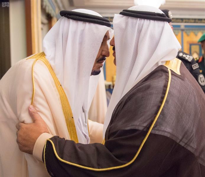 الصلاة على الأمير مشعل بالمسجد الحرام.. وخادم الحرمين يتقدم المصلين (صور)