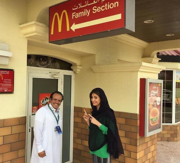 الصحفيون الأمريكيون المرافقون لترامب يوثقون يومياتهم في المملكة.. من 