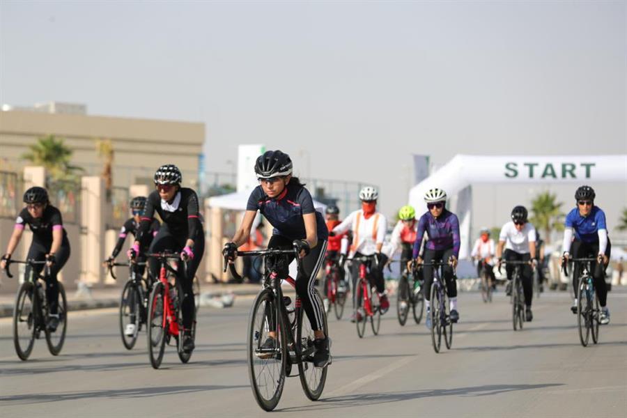 أحلام الزيد تفوز بلقب كأس سباق السيدات للدراجات الهوائية (صور)