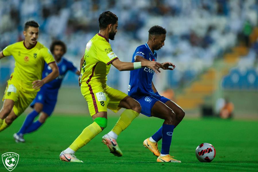 الهلال والحزم الهلال والحزم
