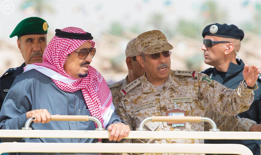 لقطات مميزة من العرض العسكري الختامي لتمرين رعد الشمال