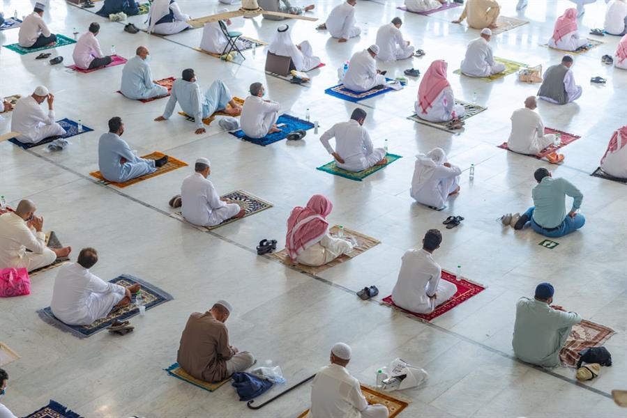   الإدارة العامة للحشود والتفويج تنظم دخول وخروج 920 ألف مصل و408 آلاف معتمر 