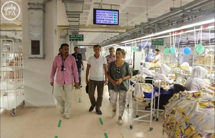 الحملة الوطنية السعودية تستقبل المواد الاغاثيه والكسوة الشتوية المصنعة بتركيا بقيمة (12.112.500) ريال