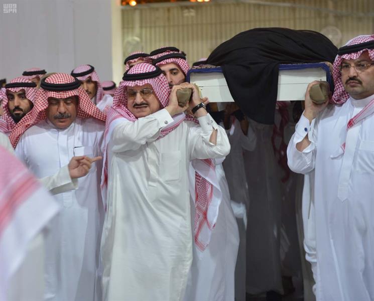 أداء الصلاة على الأميرة مضاوي بنت عبدالعزيز في الحرم المكي بحضور عدد من الأمراء