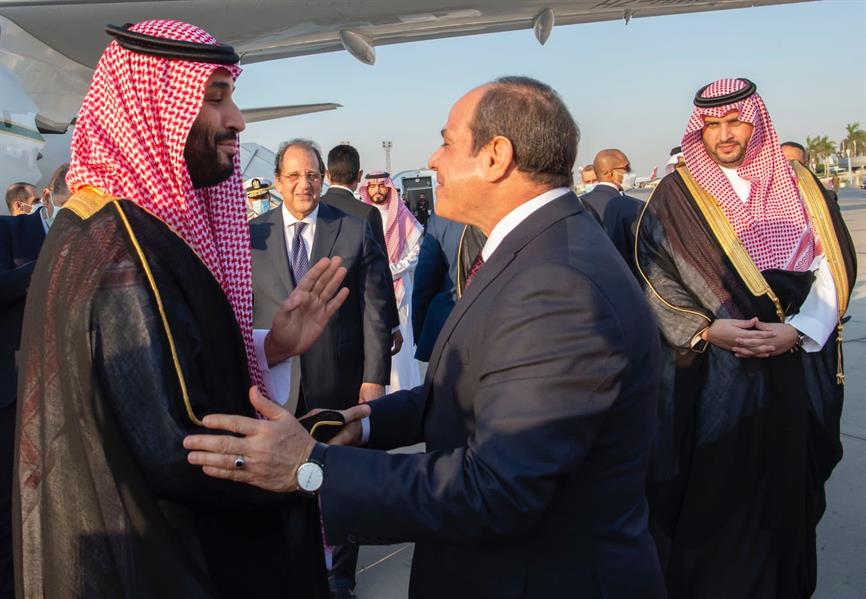 ولي العهد يغادر القاهرة 