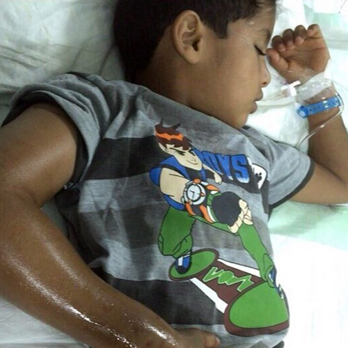 إعفاء مدير مناوب بمستشفى اﻷمير متعب بسكاكا بسبب الطفل الملدوغ بالأفعى إعفاء مدير مناوب بمستشفى اﻷمير متعب بسكاكا بسبب الطفل الملدوغ بالأفعى