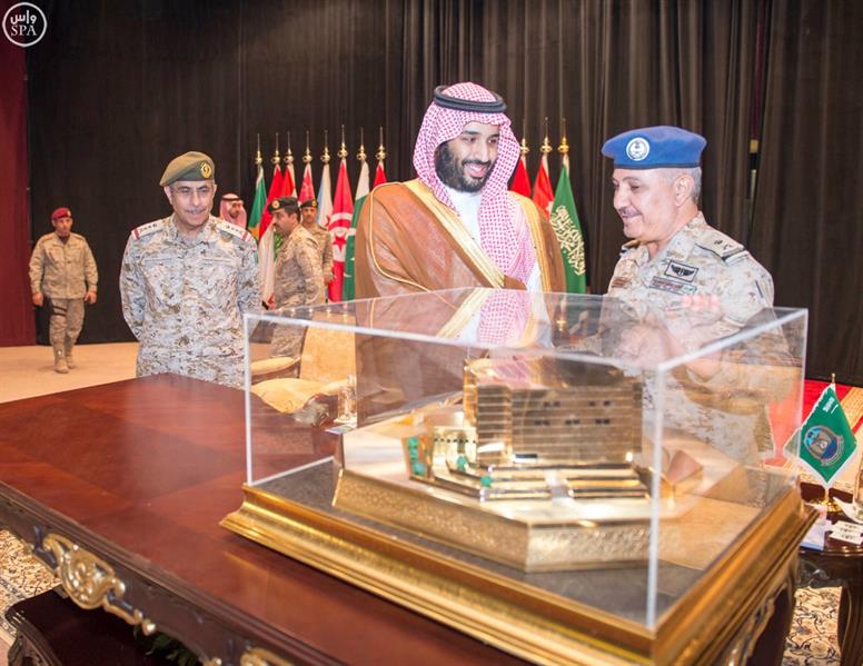 محمد بن سلمان يشهد حفل تخريج طلبة كلية القيادة والأركان للقوات المسلحة بالرياض