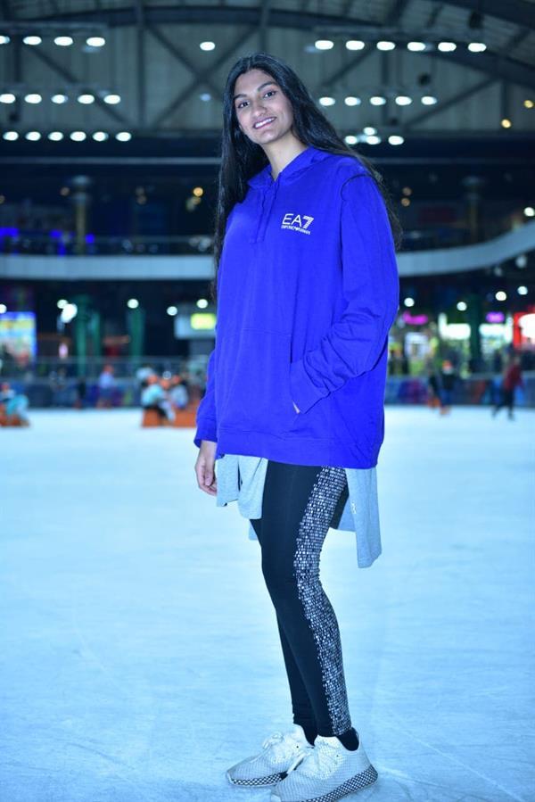  فتاة سعودية