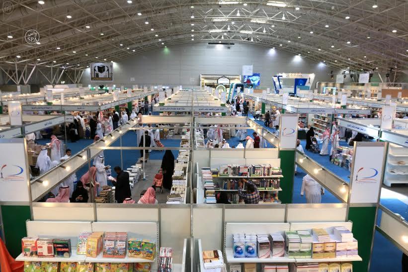  حضور كثيف في أول يومين لمعرض الرياض للكتاب