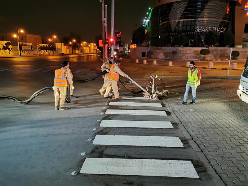 أمانة الرياض: صيانة 94 ألف عمود إنارة وتنظيف الخطوط الأرضية لعدد من طرق العاصمة