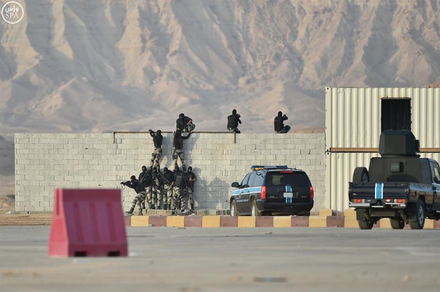 ولي العهد يرعى فعاليات التمرين التعبوي لقوات الطوارئ الخاصة صولة الحق 8