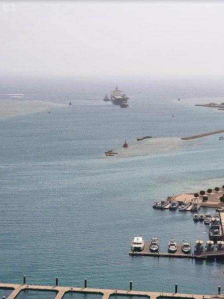 سحب سفينة بحمولة 66 ألف طن وترصيفها بميناء ينبع التجاري