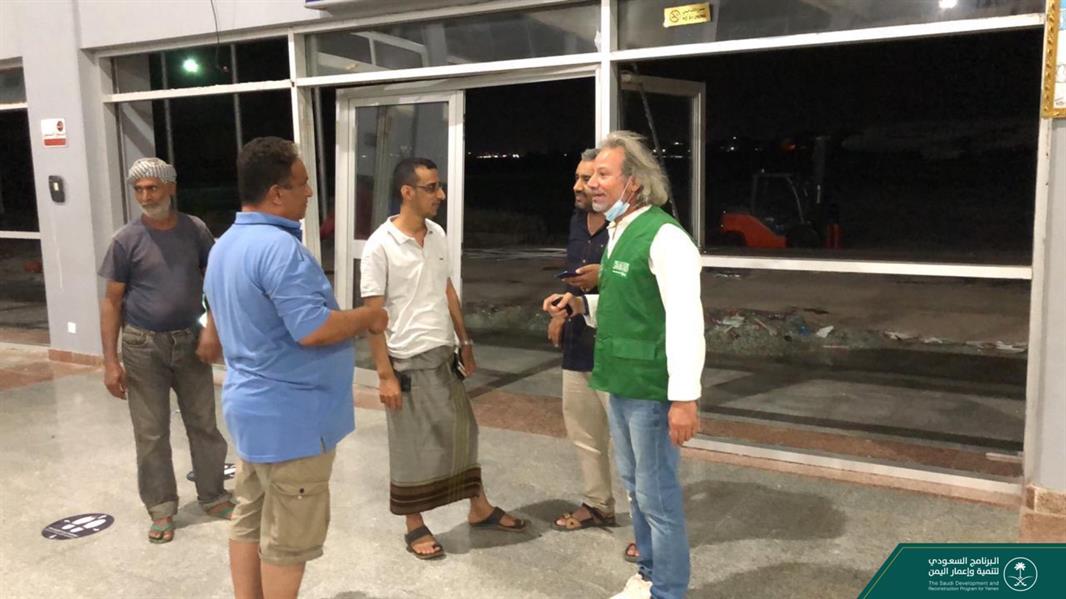 البرنامج السعودي لتنمية وإعمار اليمن يشرع في إعادة تأهيل مطار عدن البرنامج السعودي لتنمية وإعمار اليمن يشرع في إعادة تأهيل مطار عدن