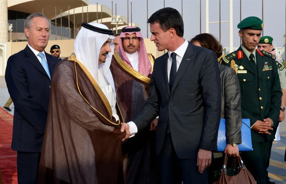 بالصور.. رئيس الوزراء الفرنسي يغادر الرياض 