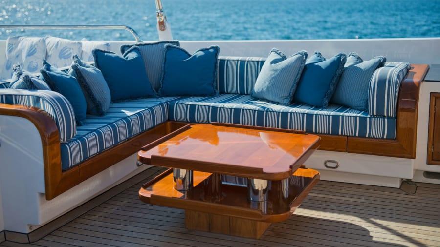  يخت فاخر استضاف مليارديرات ومشاهير للبيع مقابل 11 مليون دولار