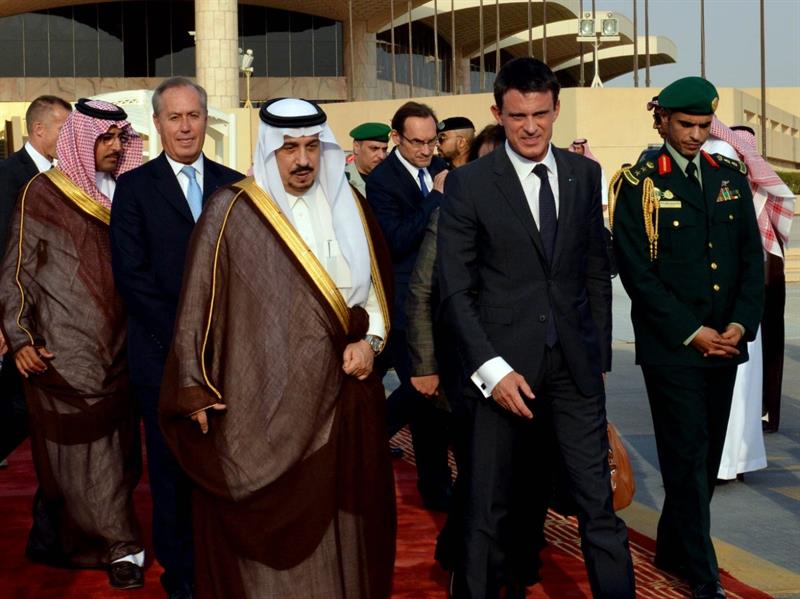 بالصور.. رئيس الوزراء الفرنسي يغادر الرياض 